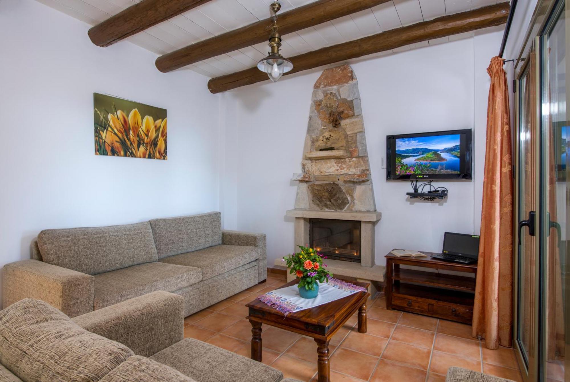 Malathiros Traditional Villas Екстериор снимка